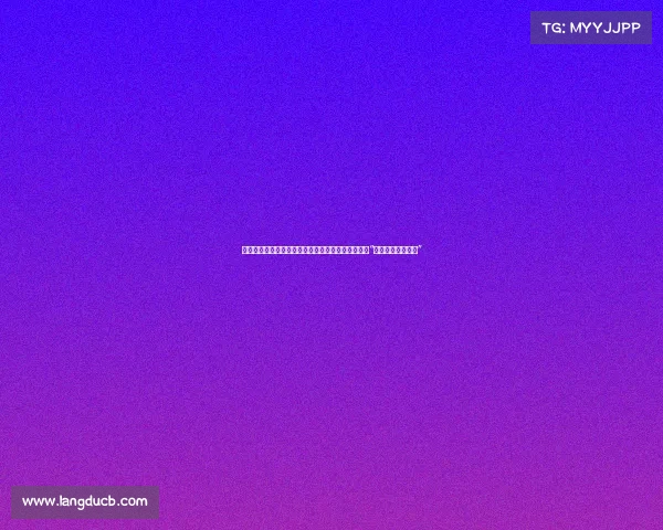 高铁上，帅哥靠在女生肩膀上睡觉，女生暖心回应：“好可爱，毫不介意”